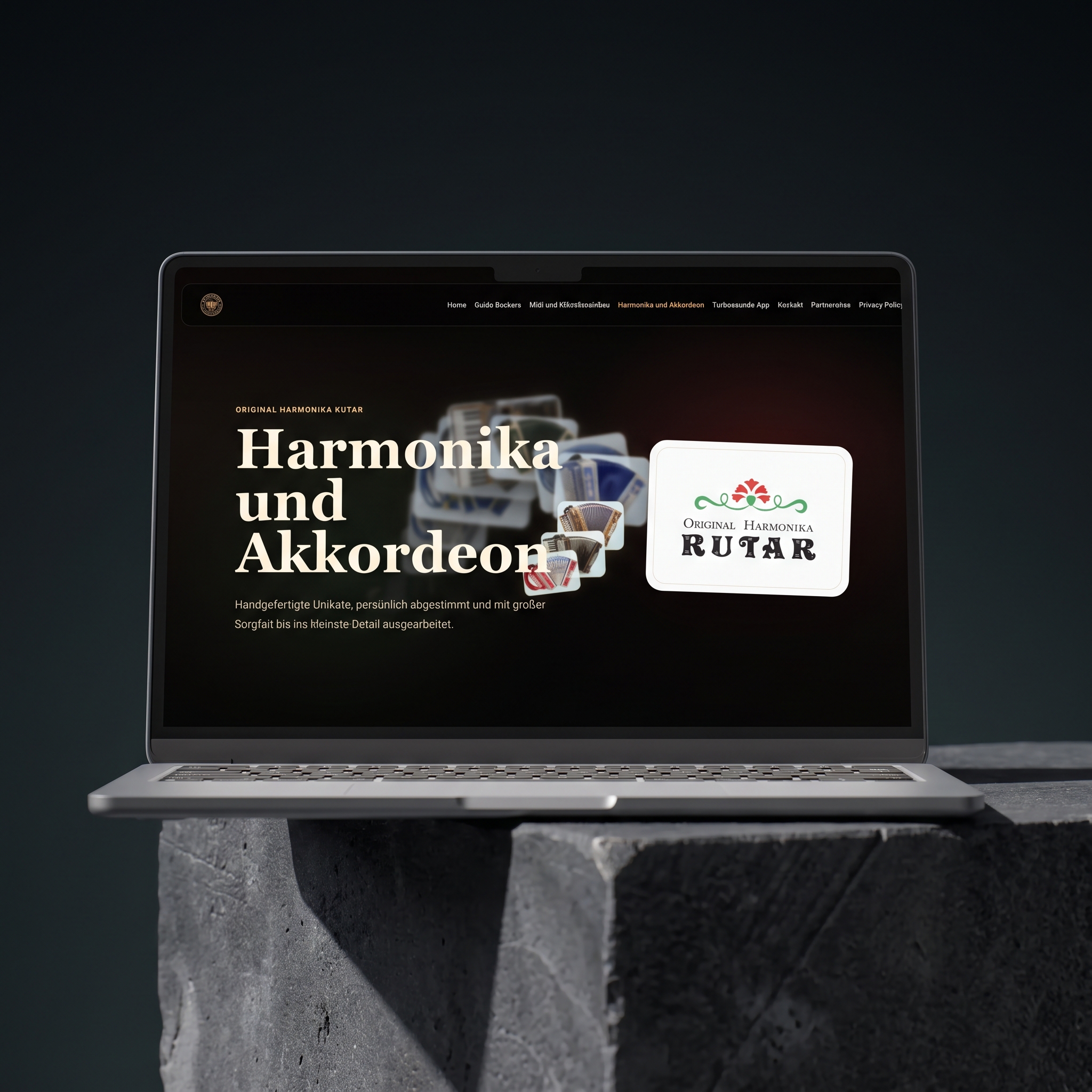 Harmonikaservice website op een MacBook